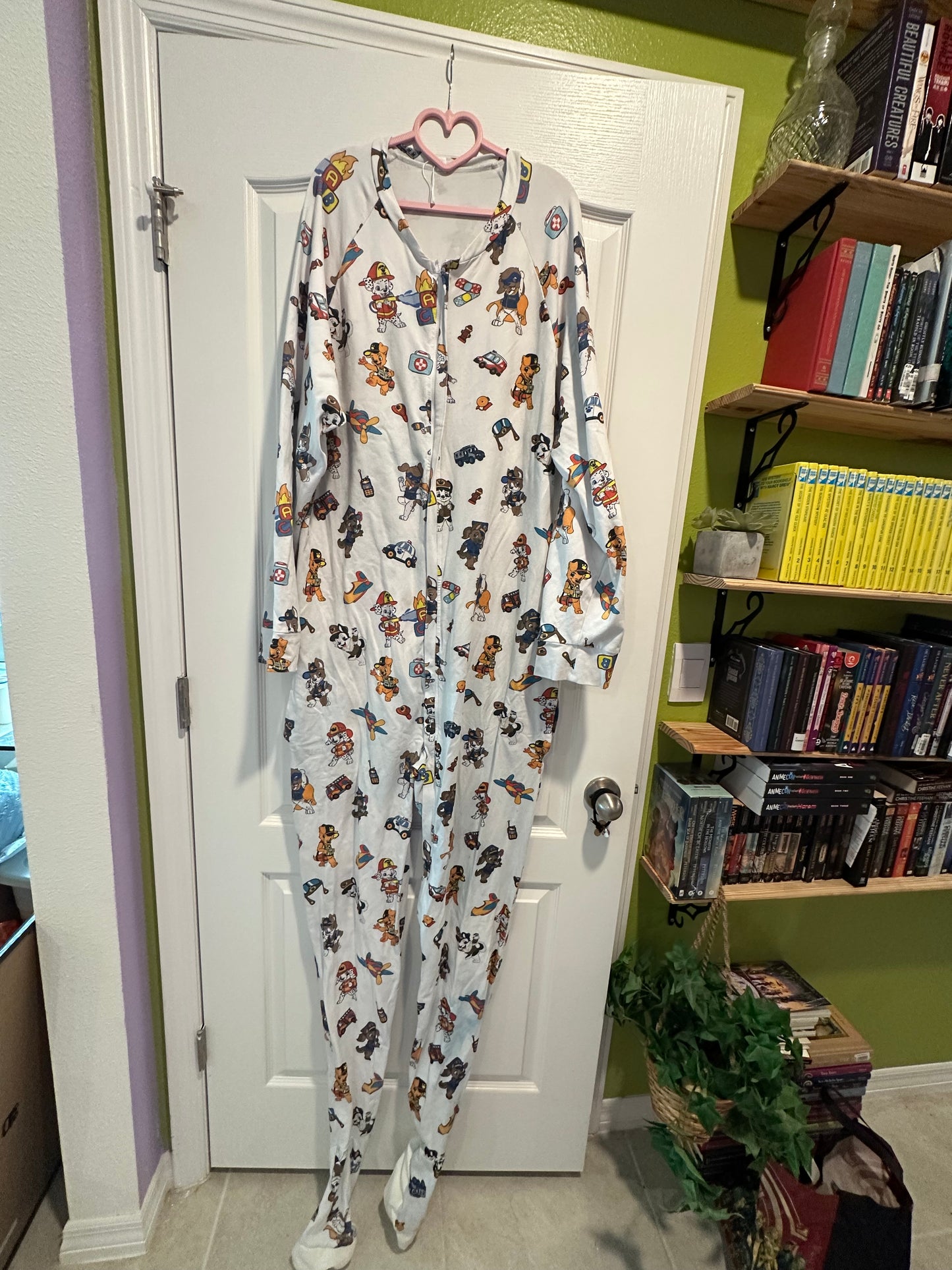 Adult PJ Zip Up Footy Jammies SIZE L/XL WITH POCKETS!