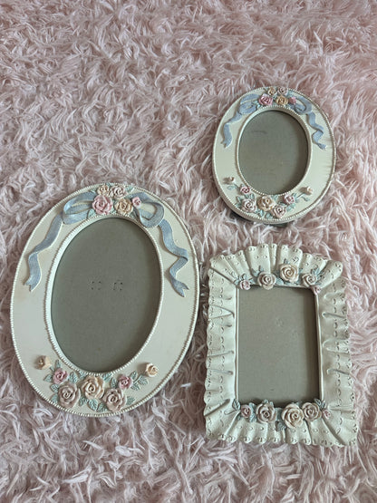 Vintage floral frame set