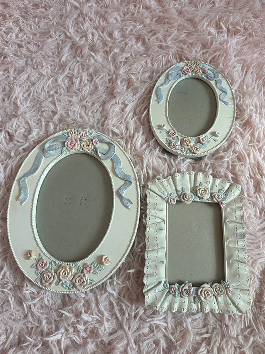 Vintage floral frame set