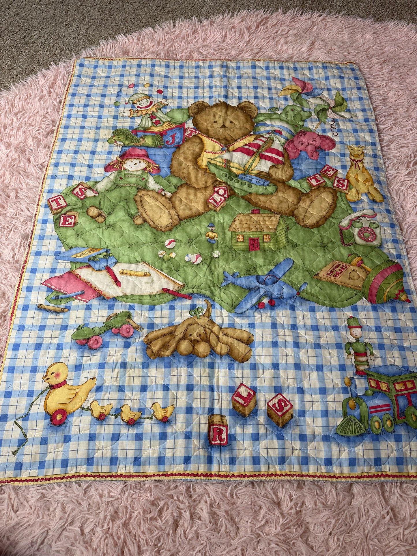Vintage bear blanket quilt